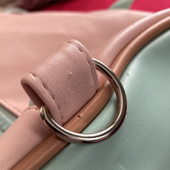 DK Bags NWT Vacay Mode Shoulder Overnight Duffle Adjustable Crossbody Strap - Picture 10 of 17